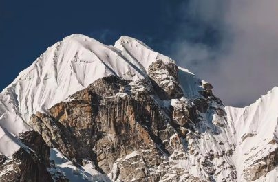 LOBUCHE EAST PEAK CLIMBING